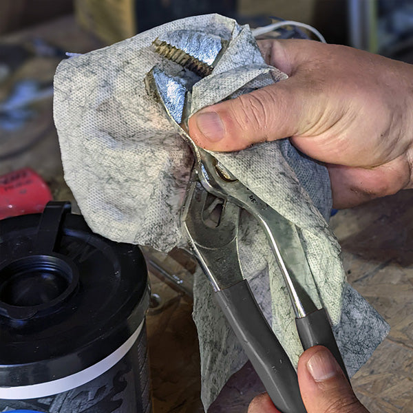 TouchPoint™ Scrubbing Wipes